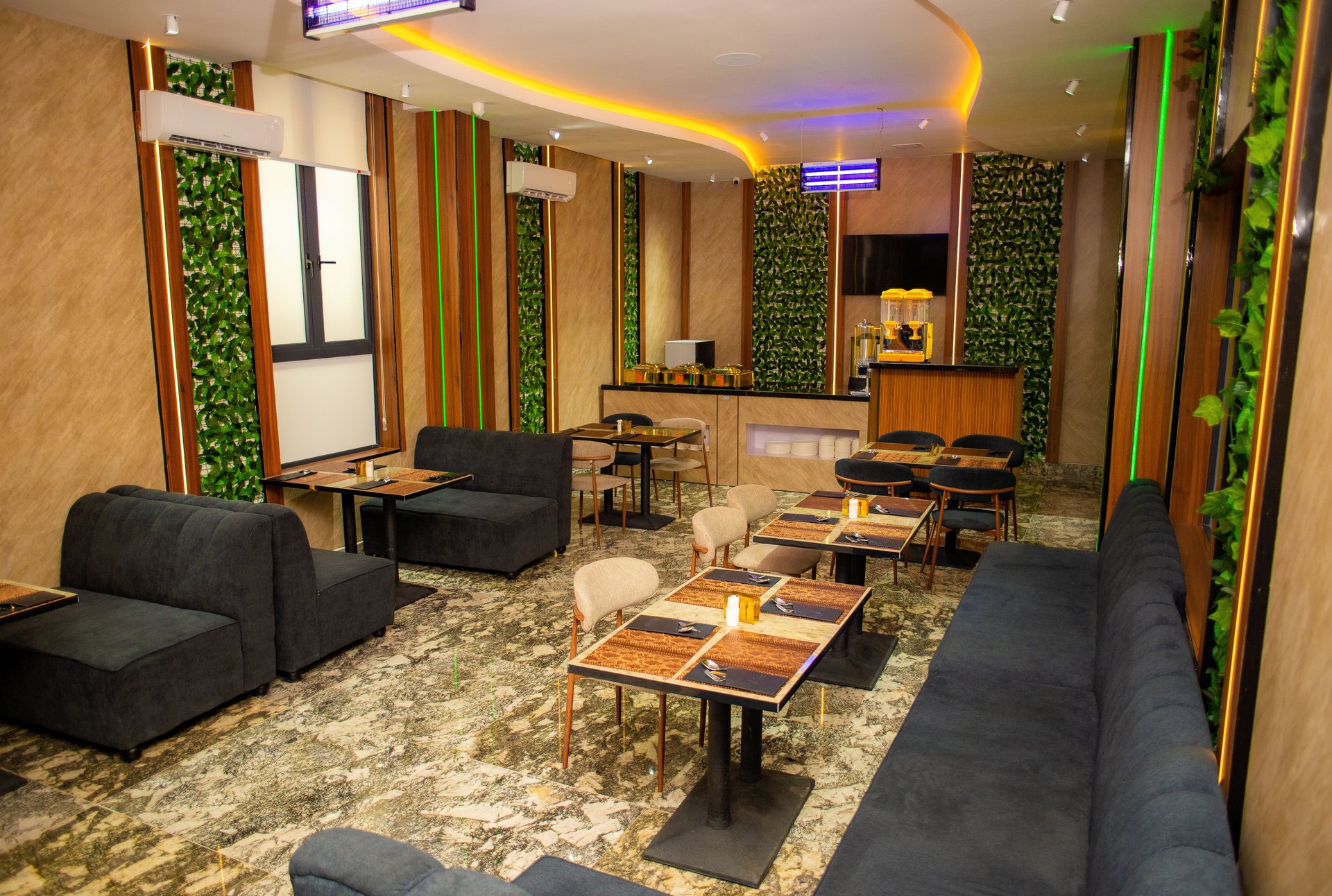 Restaurant dining room